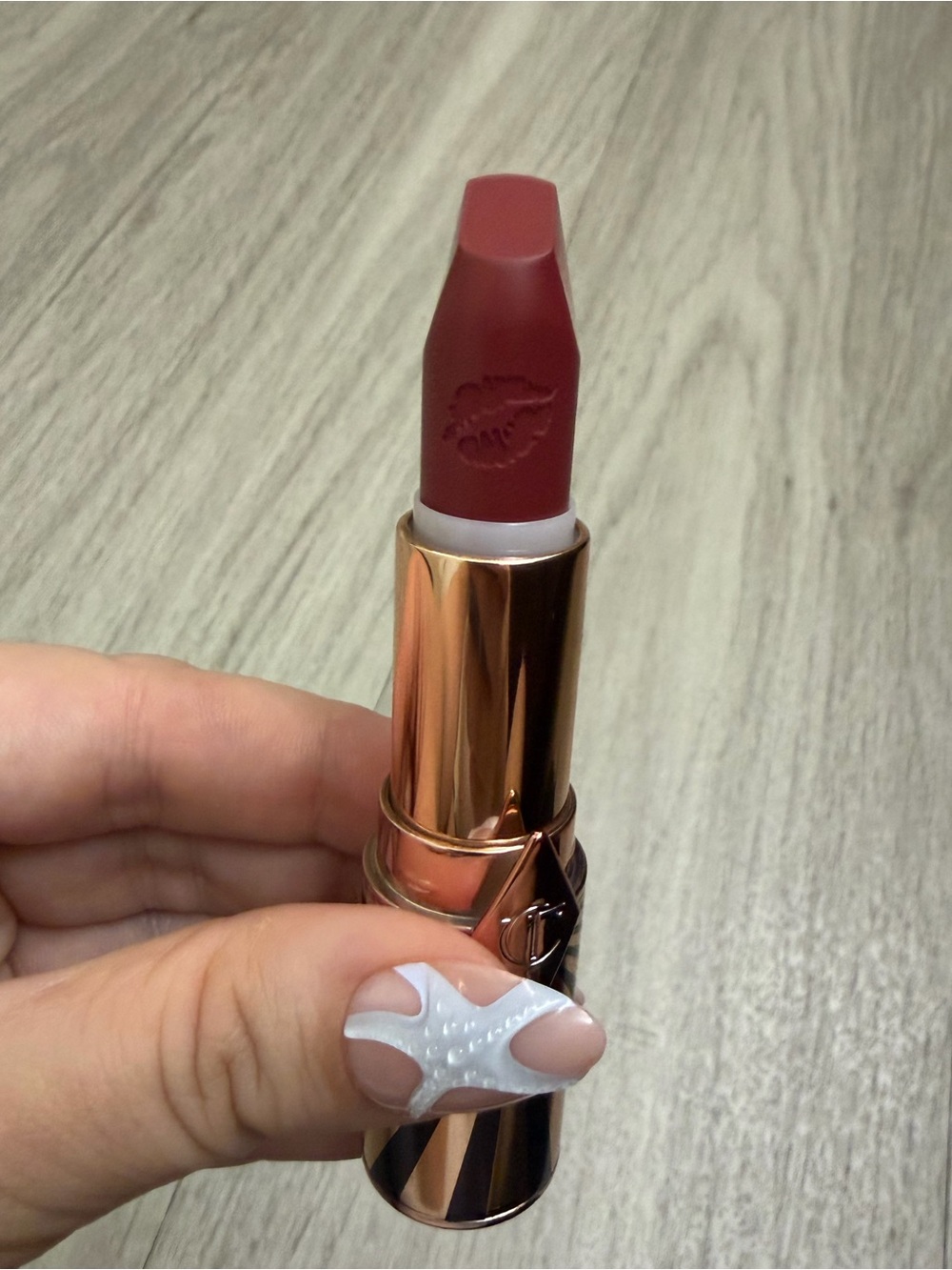 New Charlotte Tilbury Hot Lips 2 Lipstick Viva La Vergara